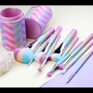 New rainbow makeup brush set